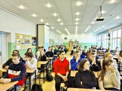 Szkoła średnia dla przyszłego prawnika – profil i przedmioty na prawo